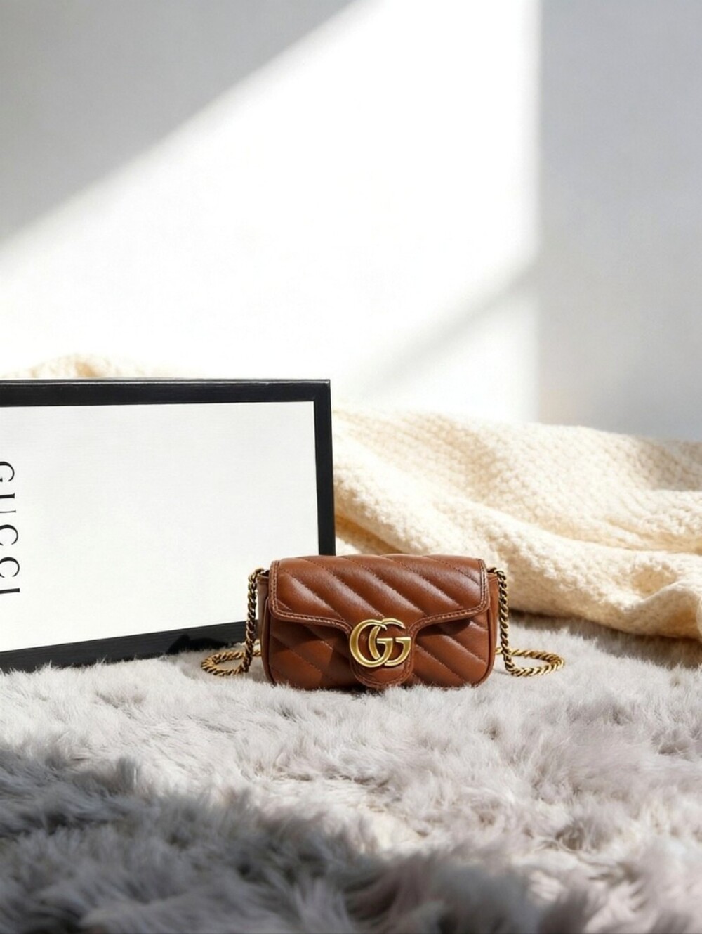 Gucci GG Marmont Super Mini Bag
